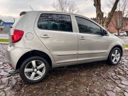 VOLKSWAGEN - FOX - 2011/2011 - Prata - R$ 43.900,00