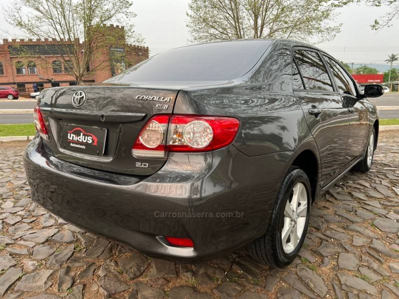 TOYOTA - COROLLA - 2014/2014 - Cinza - R$ 78.900,00