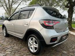 RENAULT - SANDERO - 2021/2021 - Prata - R$ 69.900,00