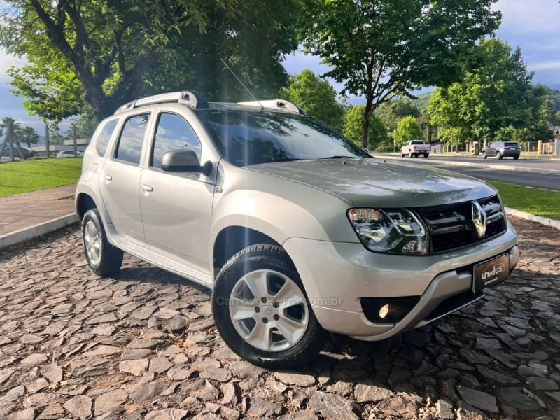 RENAULT - DUSTER - 2017/2017 - Prata - R$ 69.900,00