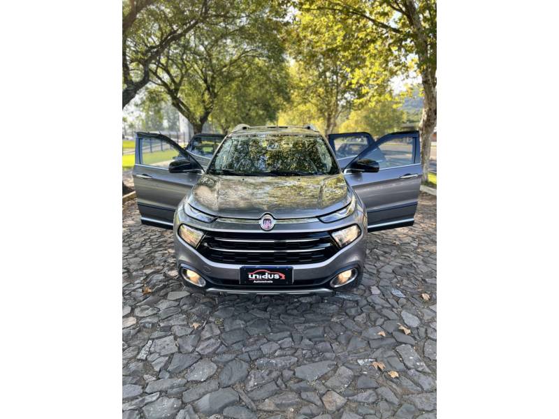 FIAT - TORO - 2018/2018 - Cinza - R$ 124.900,00