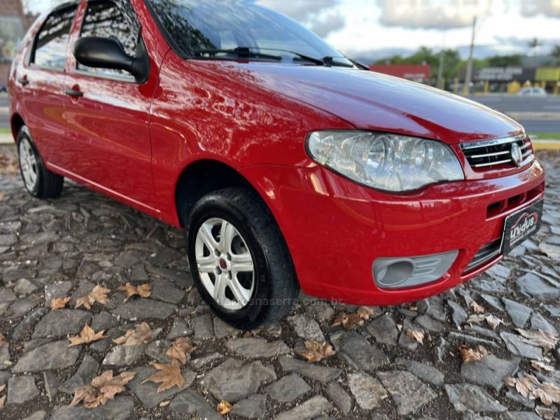 FIAT - PALIO - 2014/2014 - Vermelha - R$ 36.900,00