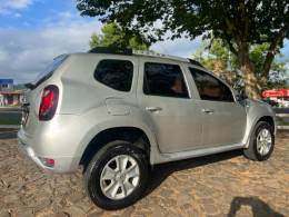 RENAULT - DUSTER - 2017/2017 - Prata - R$ 69.900,00