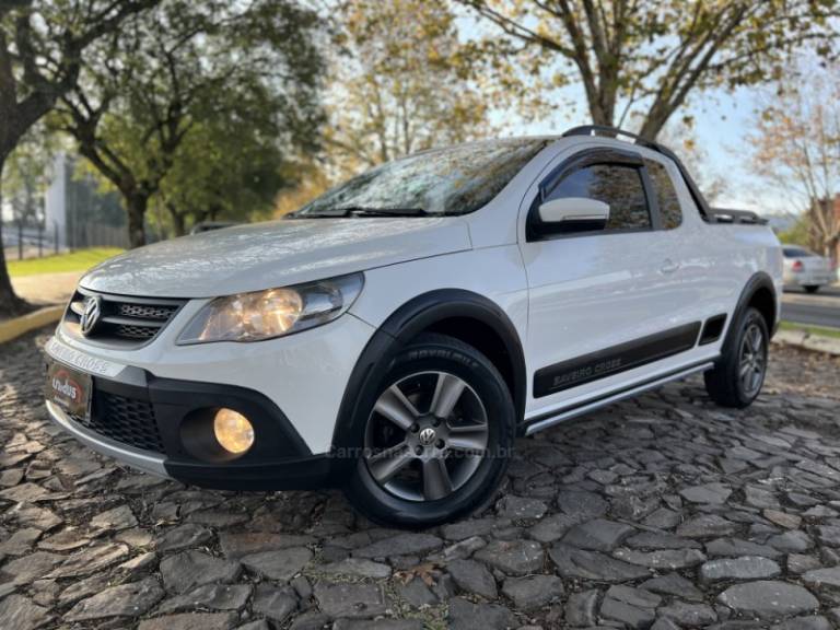 VOLKSWAGEN - SAVEIRO - 2013/2013 - Branca - R$ 58.900,00