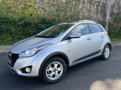 HYUNDAI - HB20X - 2015/2015 - Prata - R$ 69.900,00