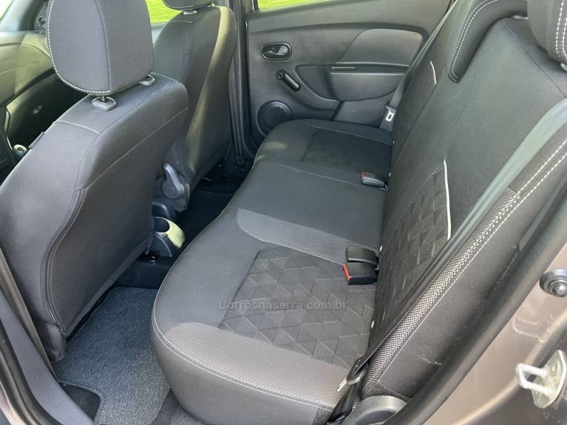 RENAULT - SANDERO - 2024/2023 - Cinza - Sob Consulta